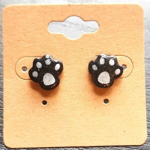 Black Glitter Paw Clay Stud Earrings